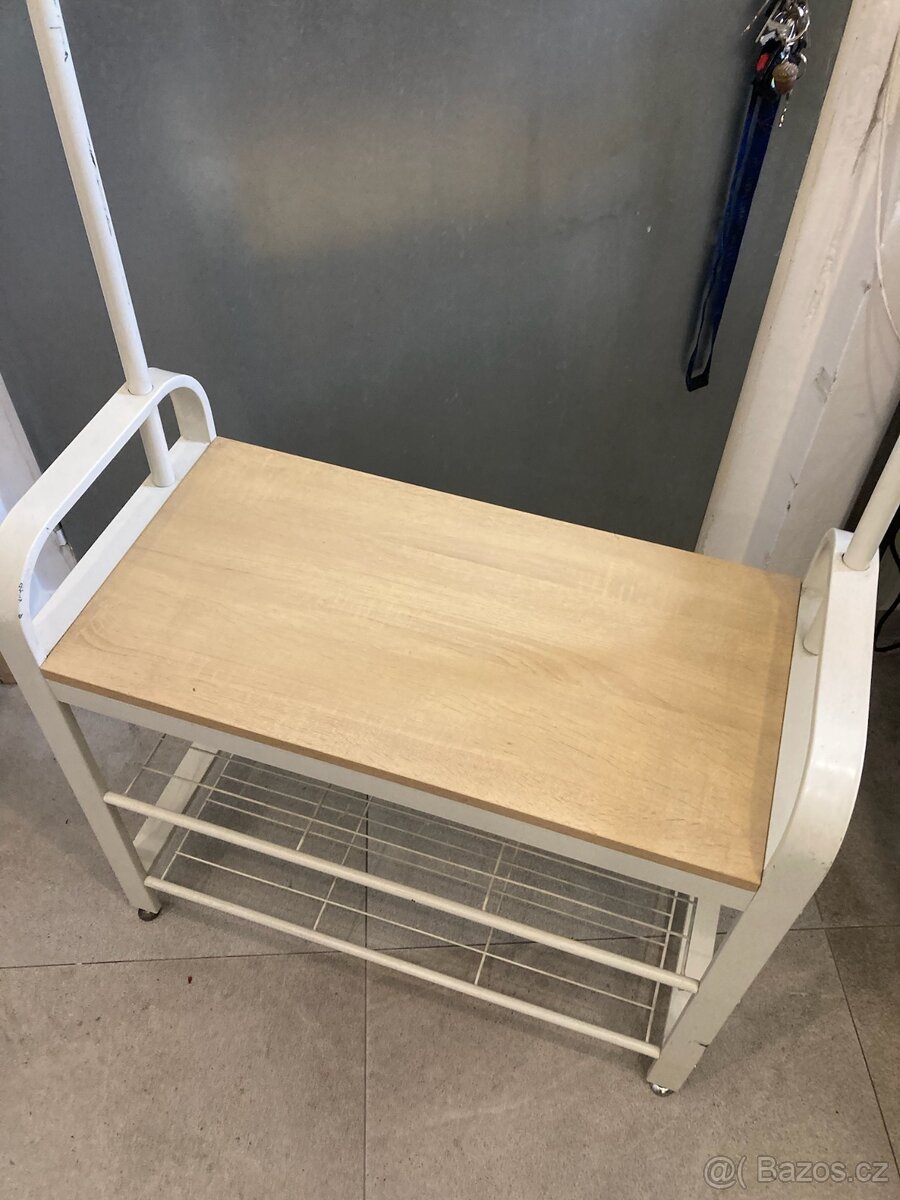 Botník s věšákem - 2