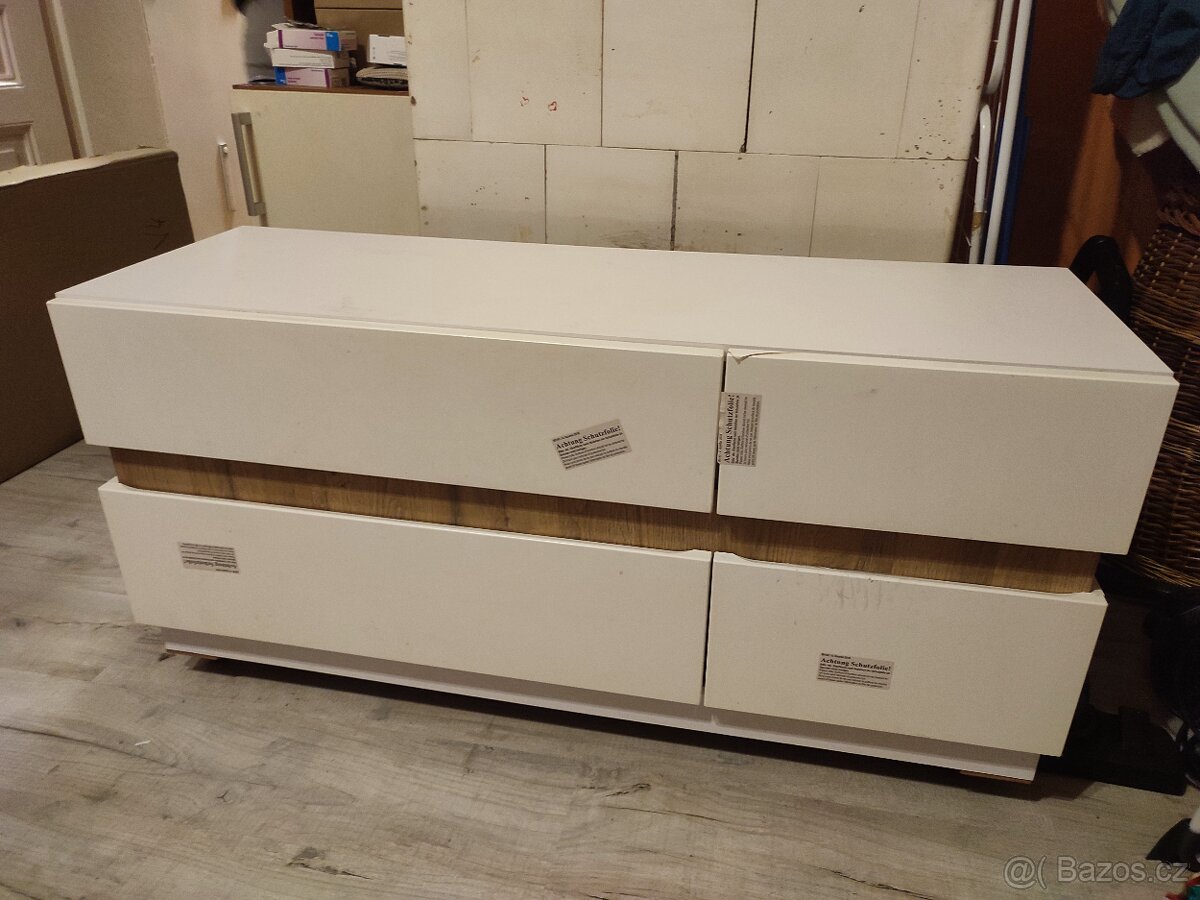 TV stolek - 2