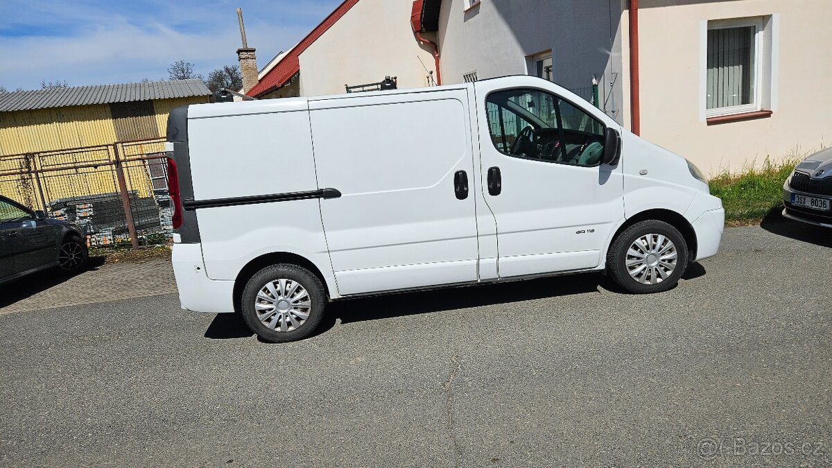 Renault Trafic - 2