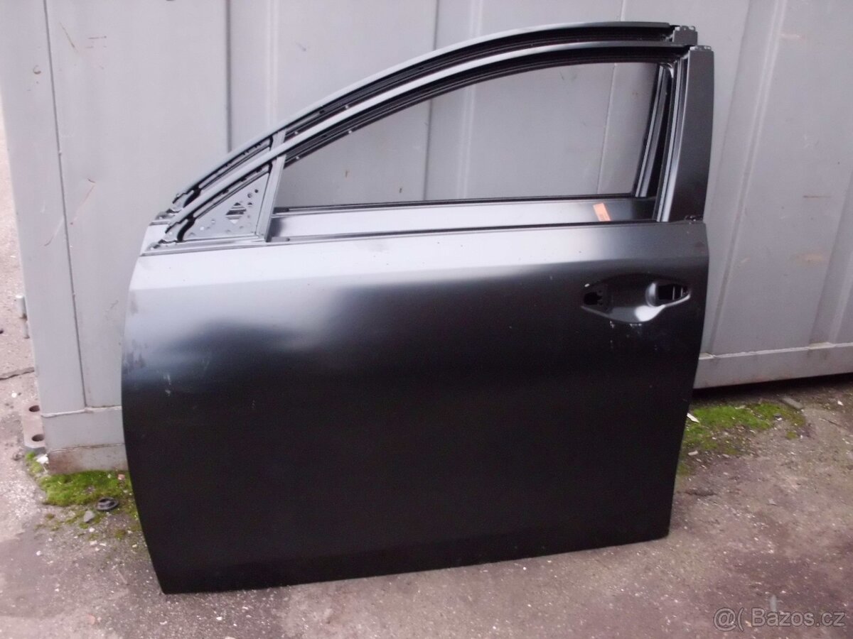 Dvere Ceed - 2