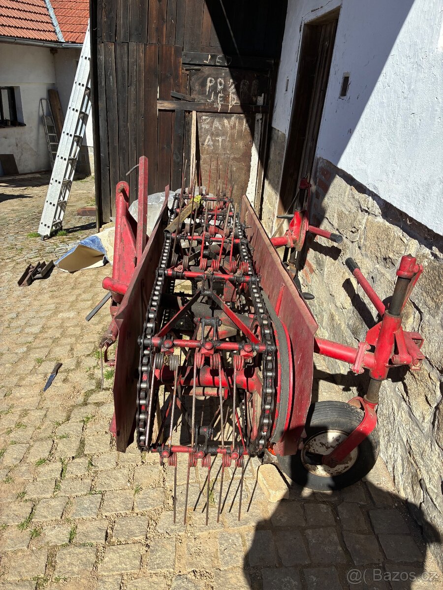Obraceč a shrnovač sena - 2