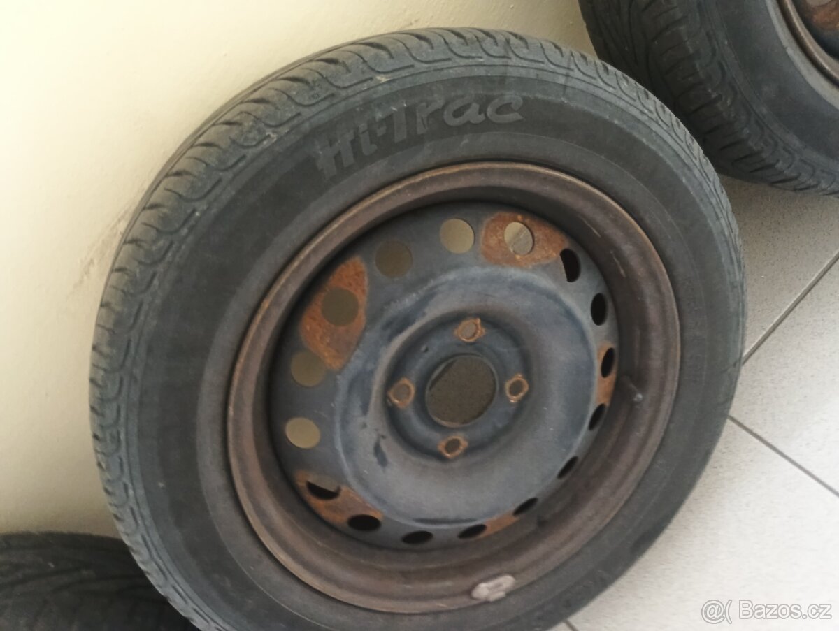 Nissan Almera N16 kola - 2