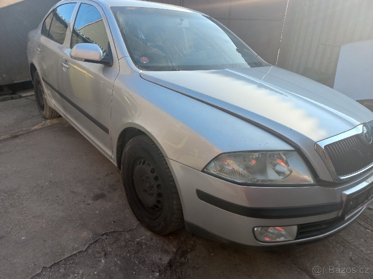 Skoda Octavia 2 , 2L FSI, automat, levne dily - 2