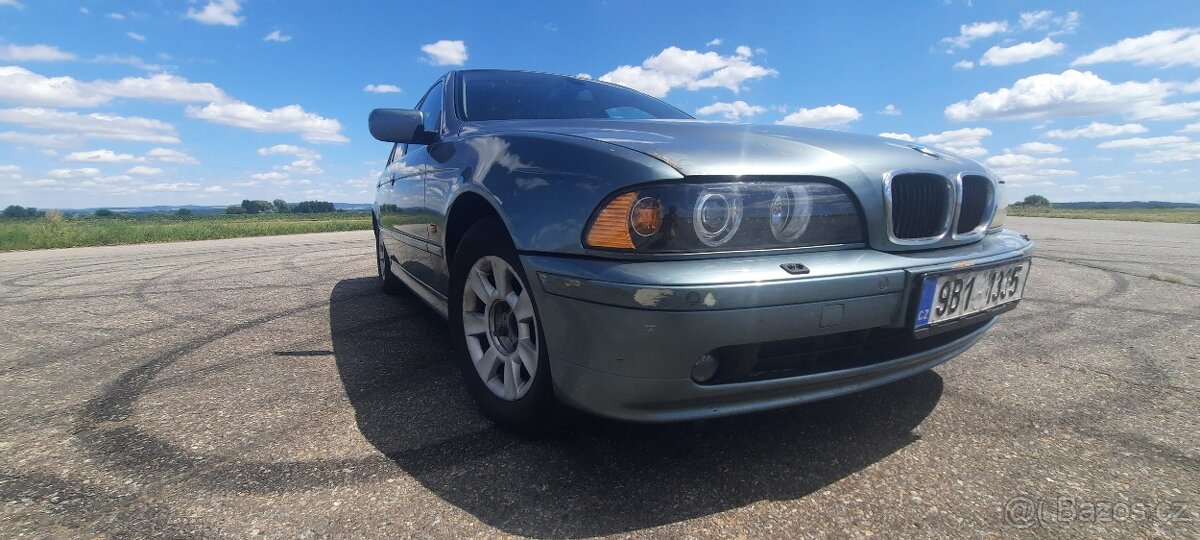 BMW 525i Sedan (E39) Facelift - 2