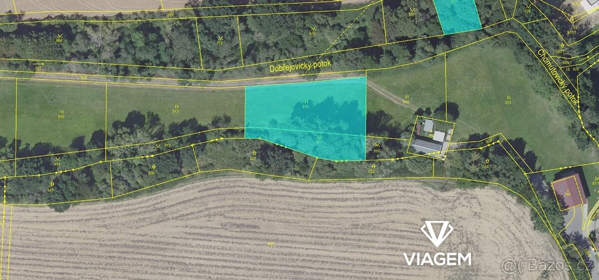Pole 2 299 m², Podíl 38 % o výměře 862 m² - 2