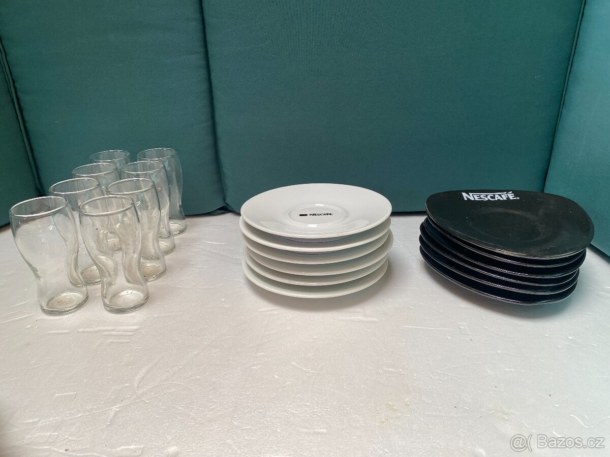 podšálků, sklenic a pizzových talířů - 2