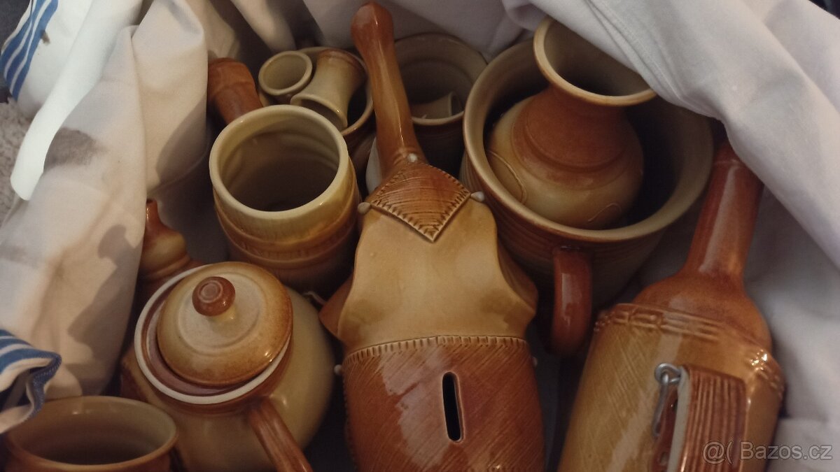 Sbírka dekorativní keramiky - 2
