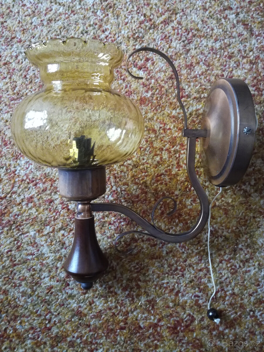 Různé lampy na zeď - 2