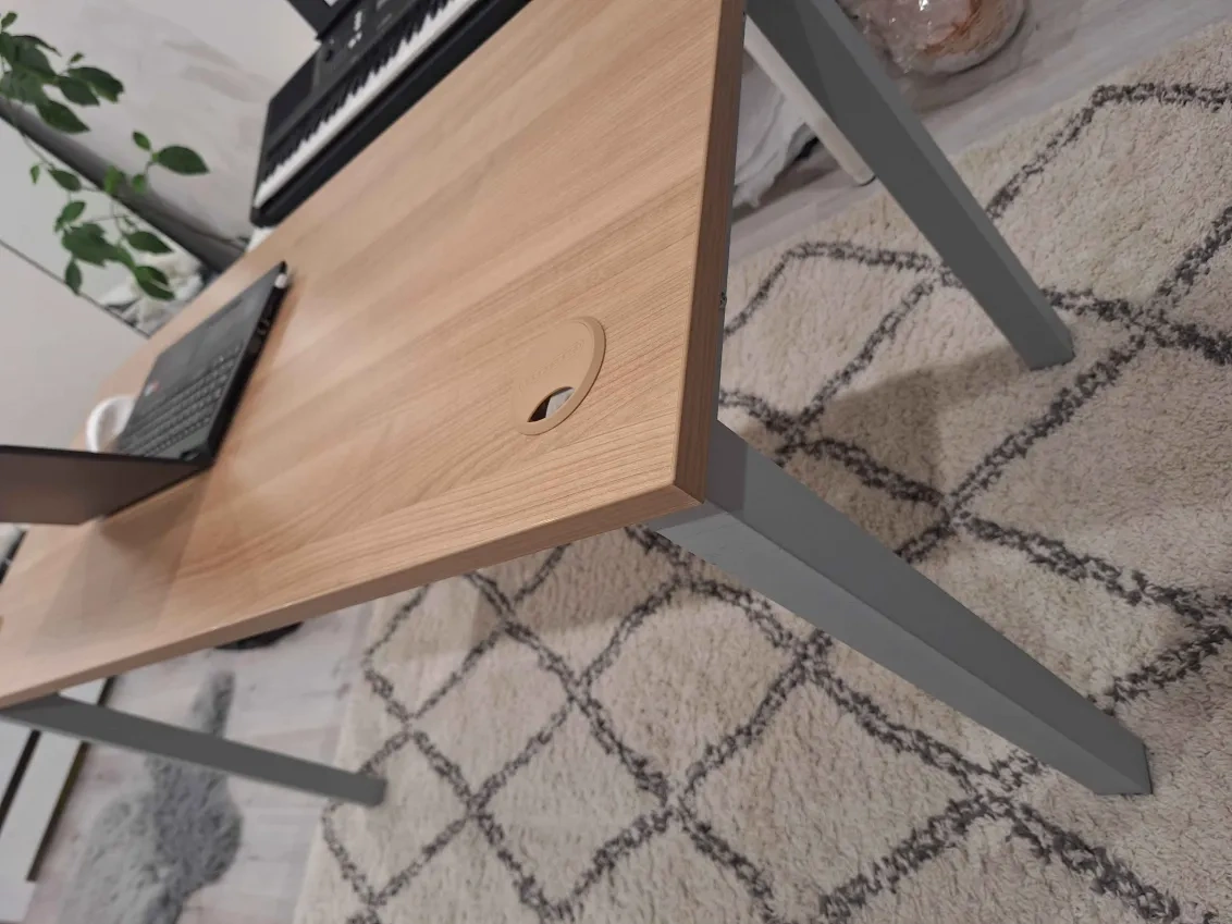 Prodám pracovní stůl UE 1400 Hobis UNI (140 x 60) - 2