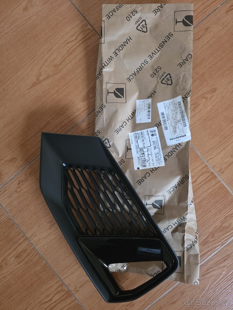 Audi A7 C8 mřížka předního nárazníku 4K8807647D - 2