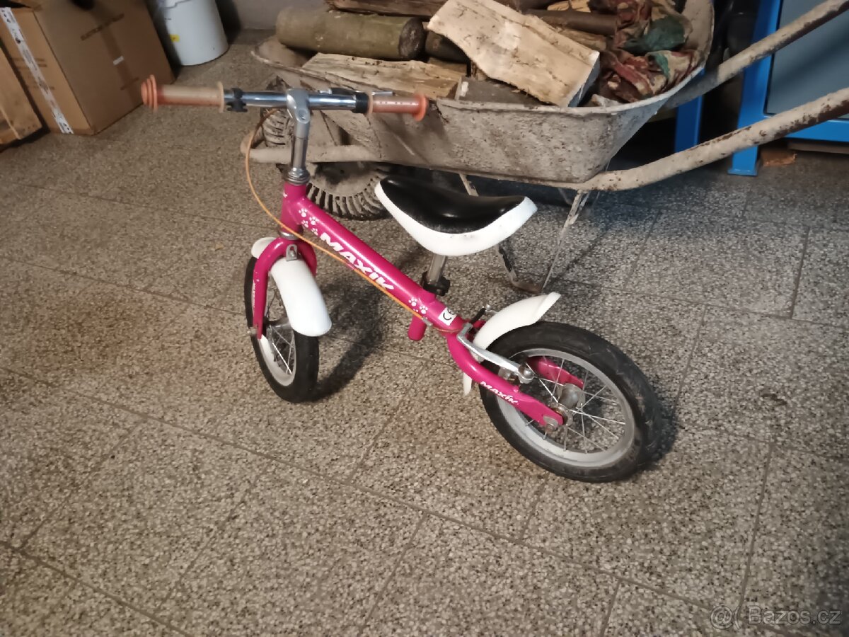 Dětské odrážedlo. - 2