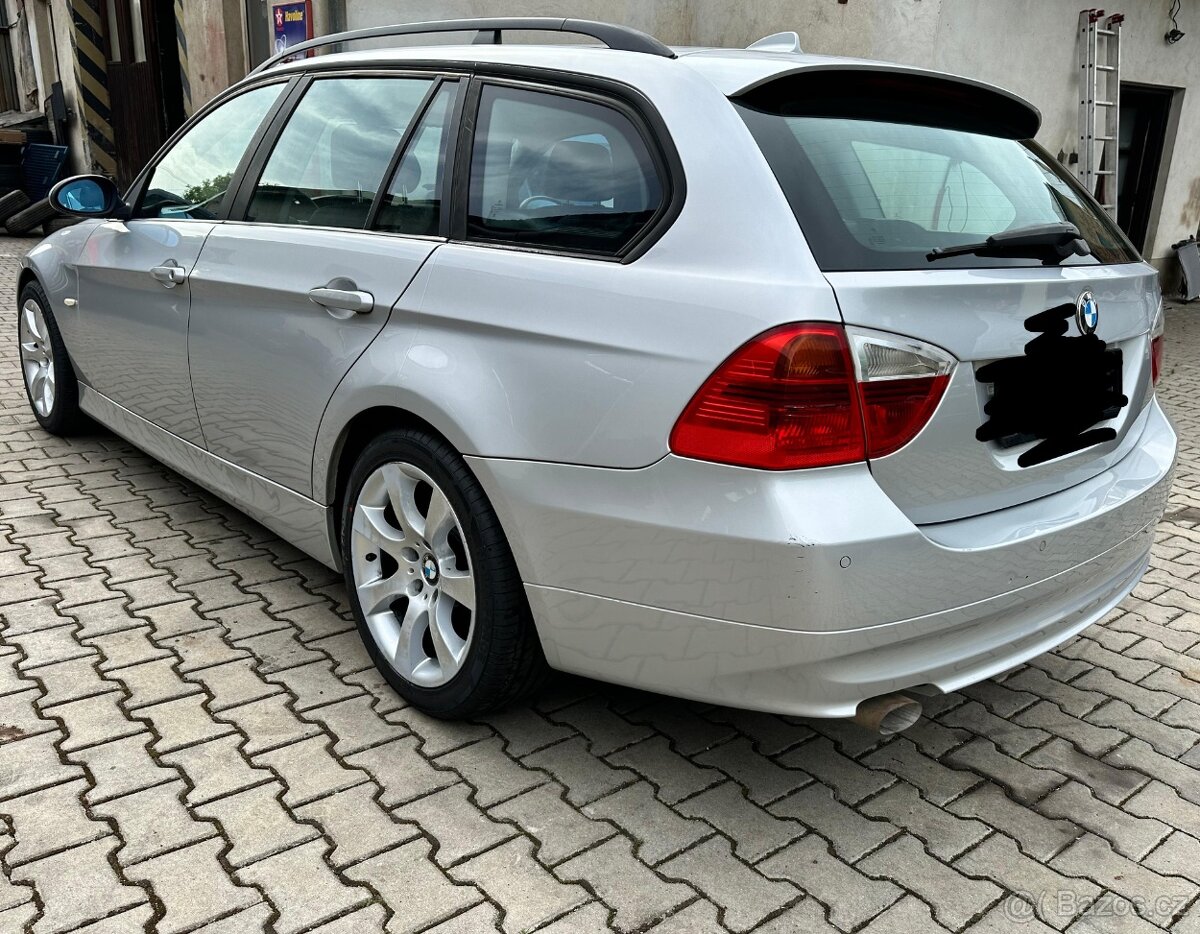 BMW 320d, 120 kW, automat, kůže, navigace, panorama - 2