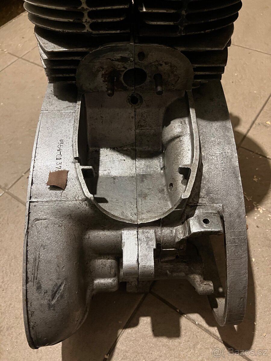 Jawa 350 motor - 2