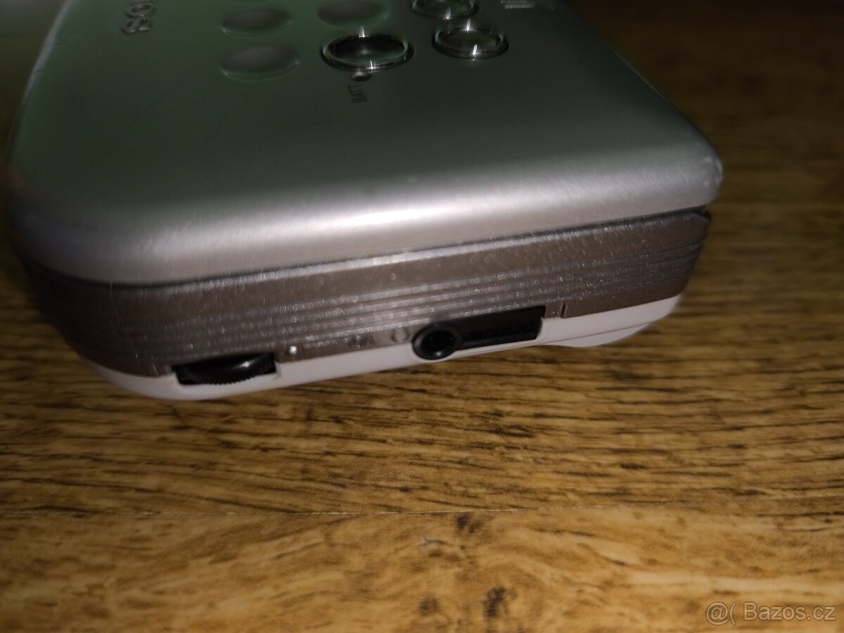 Autoreverzní Walkman SONY WM-EX404 + stojánek Aiwa ,čti popi - 2