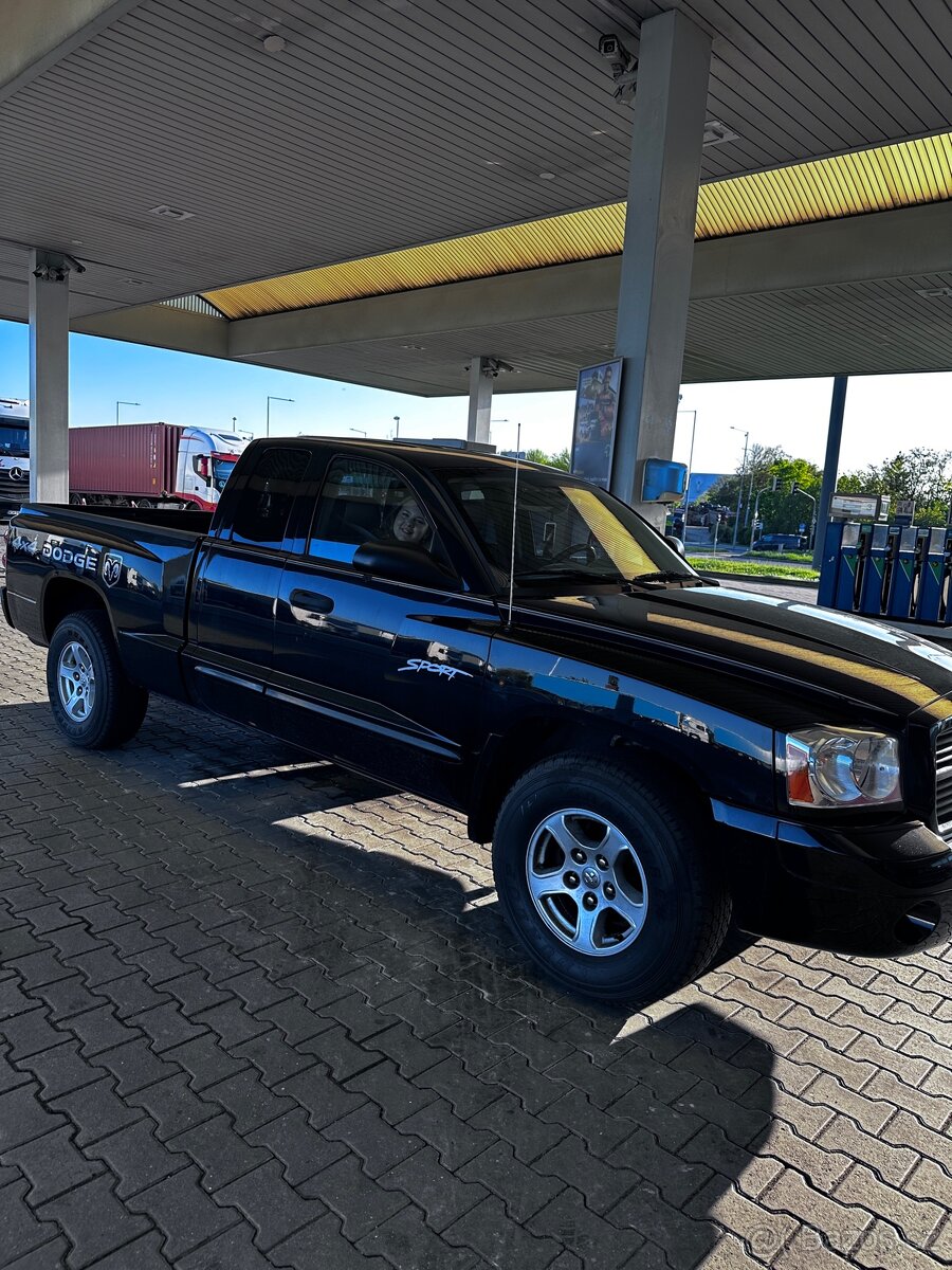 Dodge DAKOTA 2005 - 2
