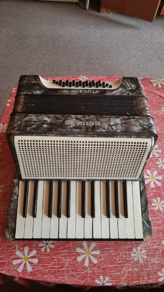 Harmonika Hohner, Student IV - 2