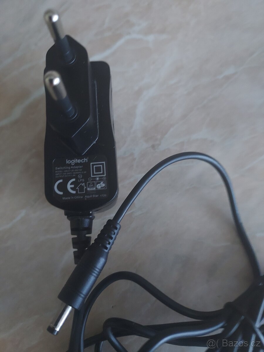 Logitech nabíječka - 2