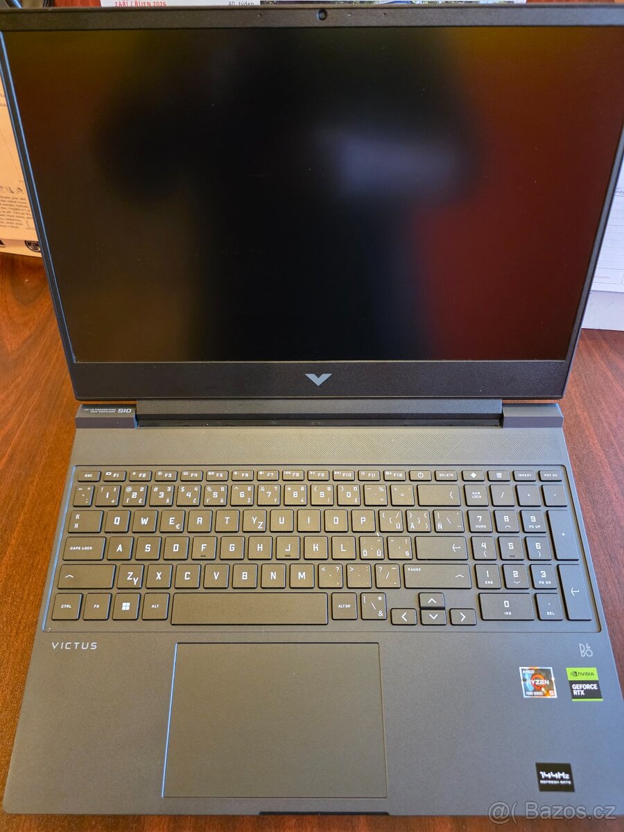 Notebook HP Victus 15, top stav , záruka rok - 2