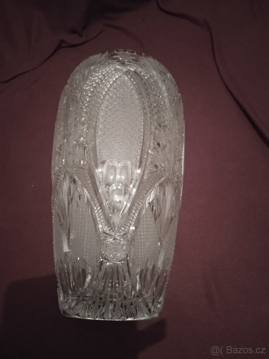 Broušená váza - 2