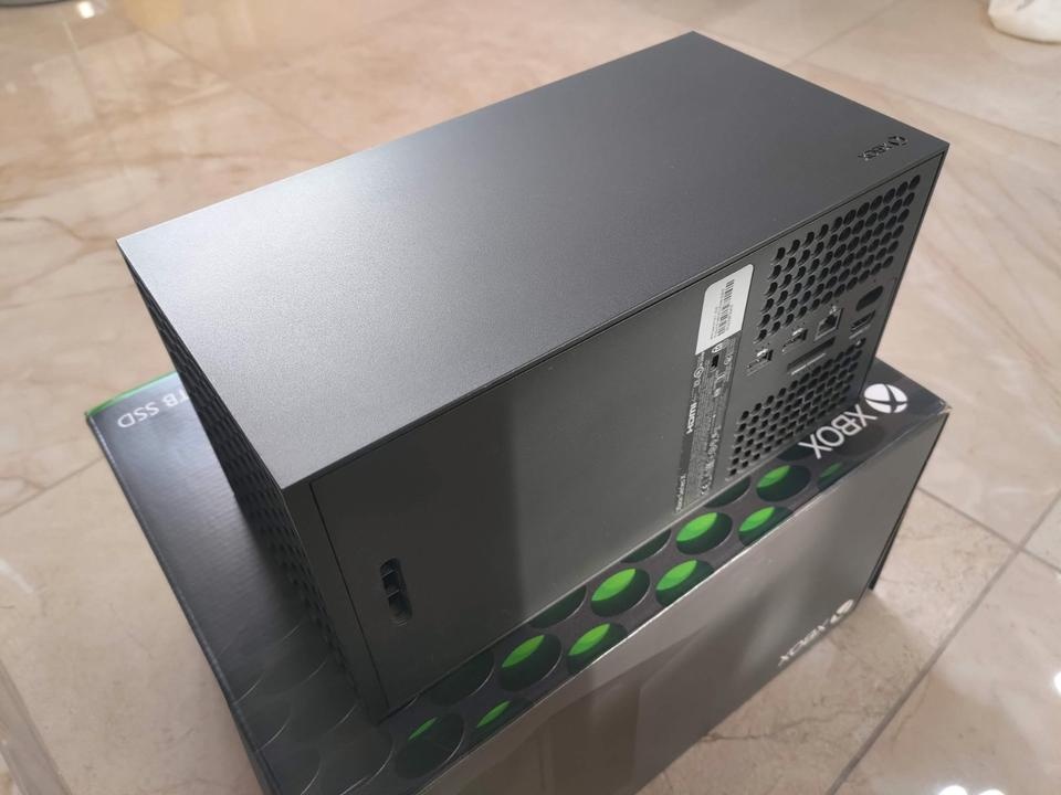 Xbox Series X 1 TB SSD - 2