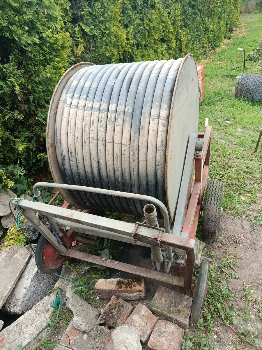 Pásový zavlažovač Polykat 40/110. - 2
