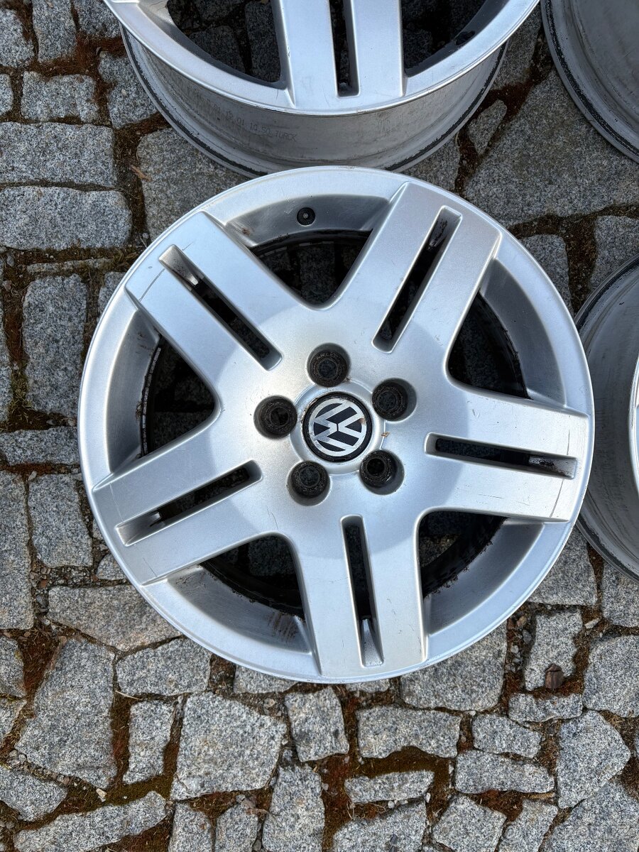 VW Kola 5x100 r15 - 2