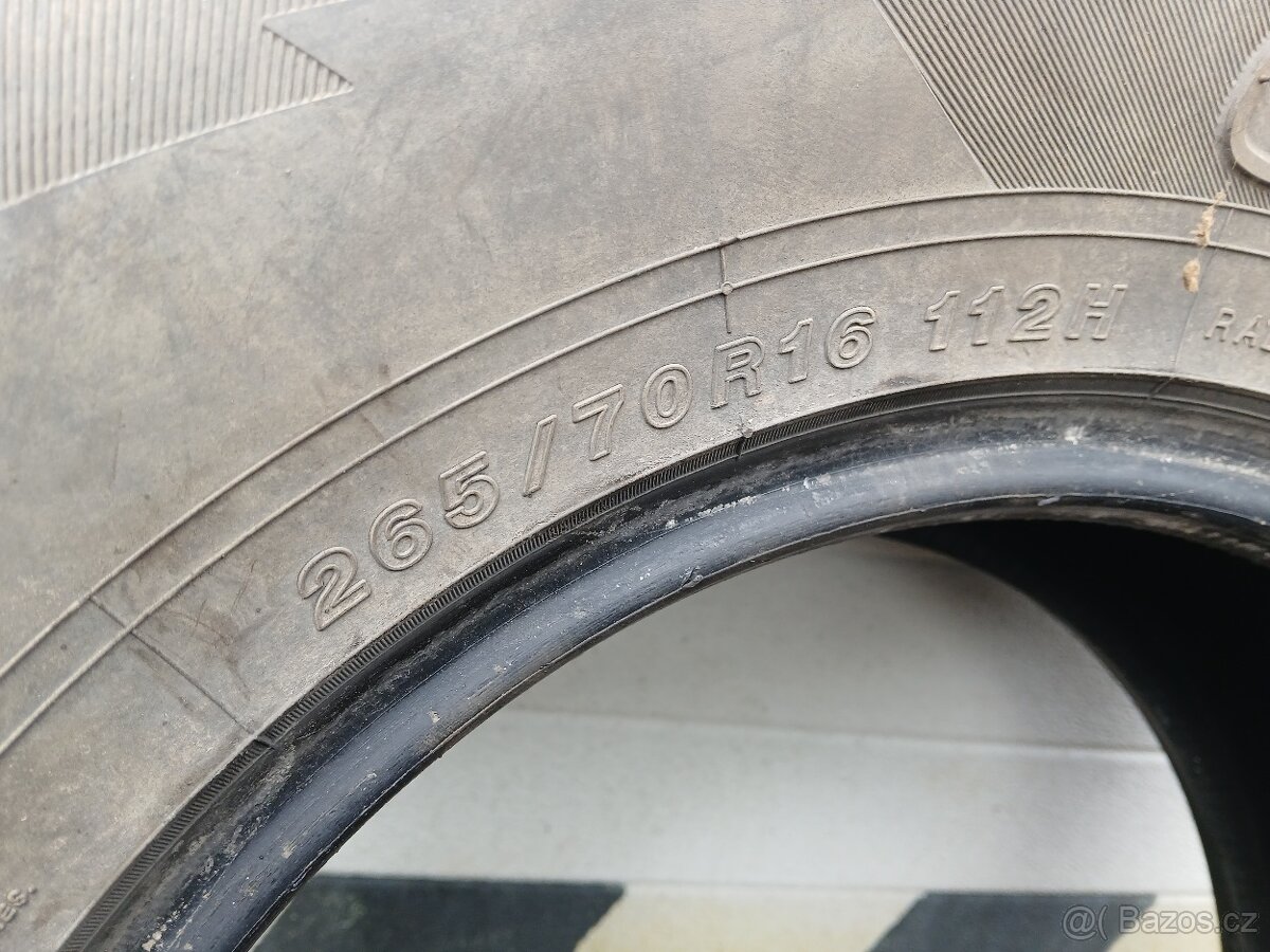 Pneu 265/70 r16 - 2