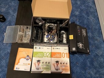 Roborobo Future Robot World – kompletný STEM robotický set - 2