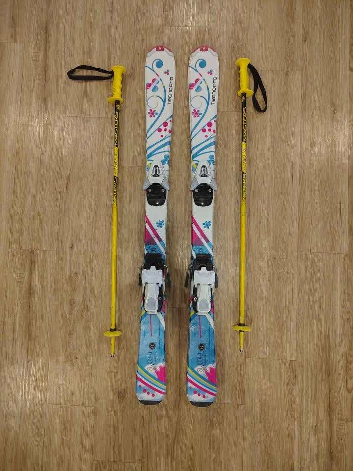 Dětské lyže 110cm, lyžáky 35EUR a hůlky - 2