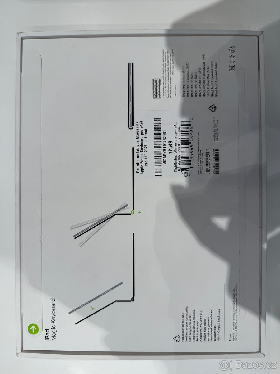Apple Magic Keyboard pro iPad pro 11” 2024-černá - 2