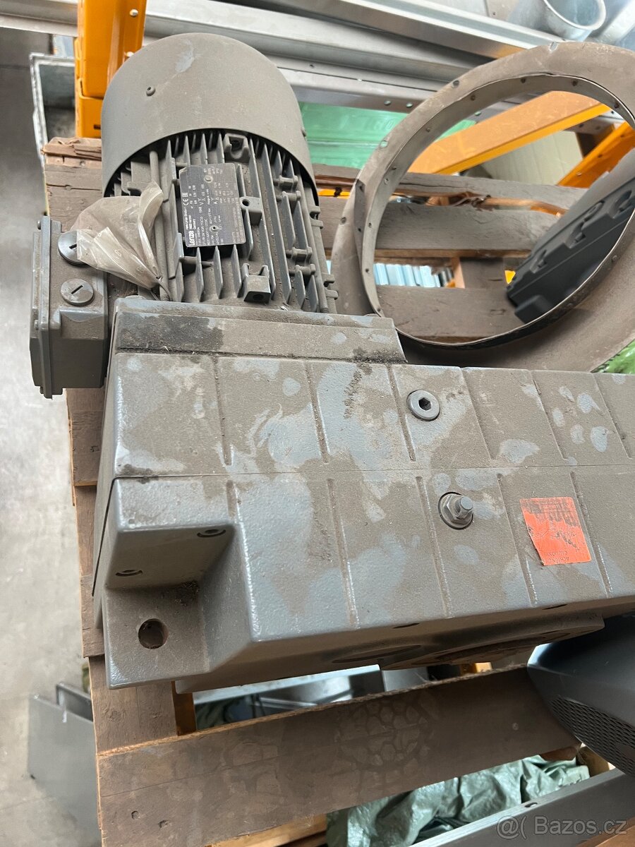 Motory s převodovkou Lenze - nepoužité - 2