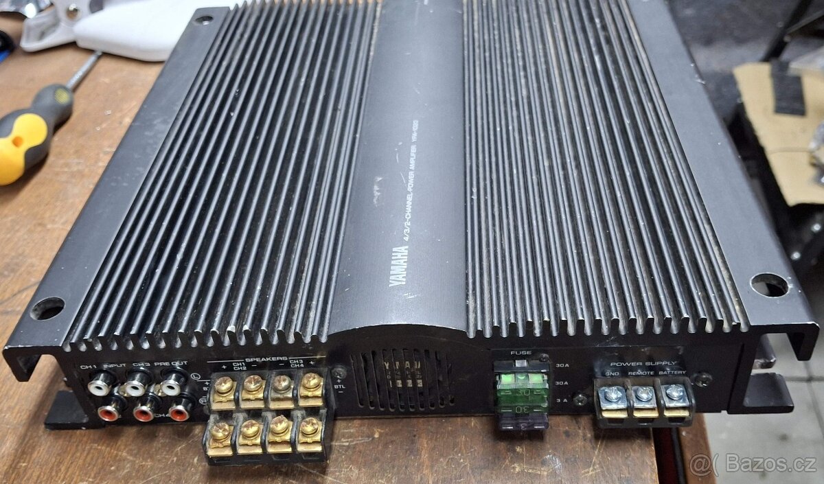 Zesilovač do auta Yamaha 4kanálový - 2