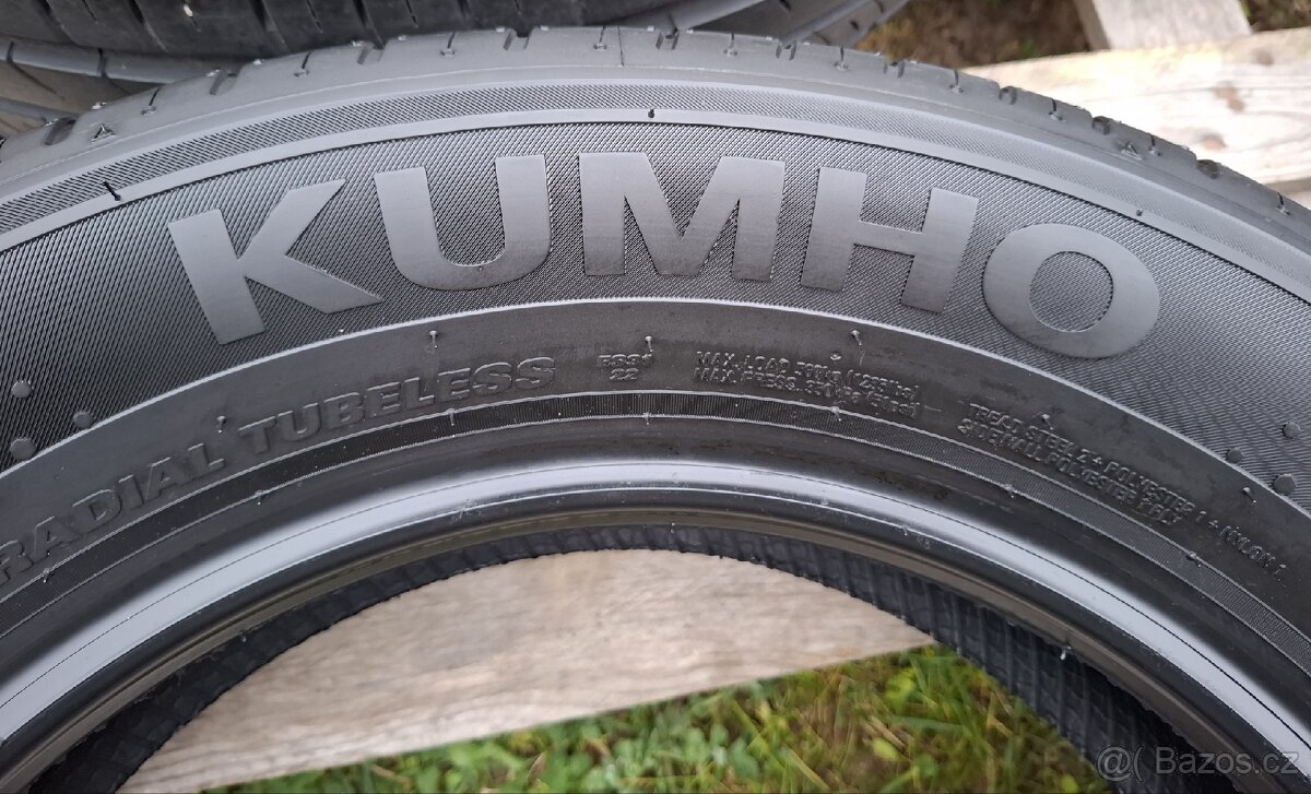 325 Letní pneu Kumho 185/65/15 - 2