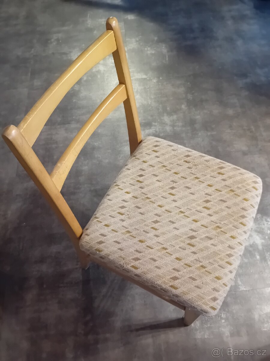Dřevěná dětská židle - 2