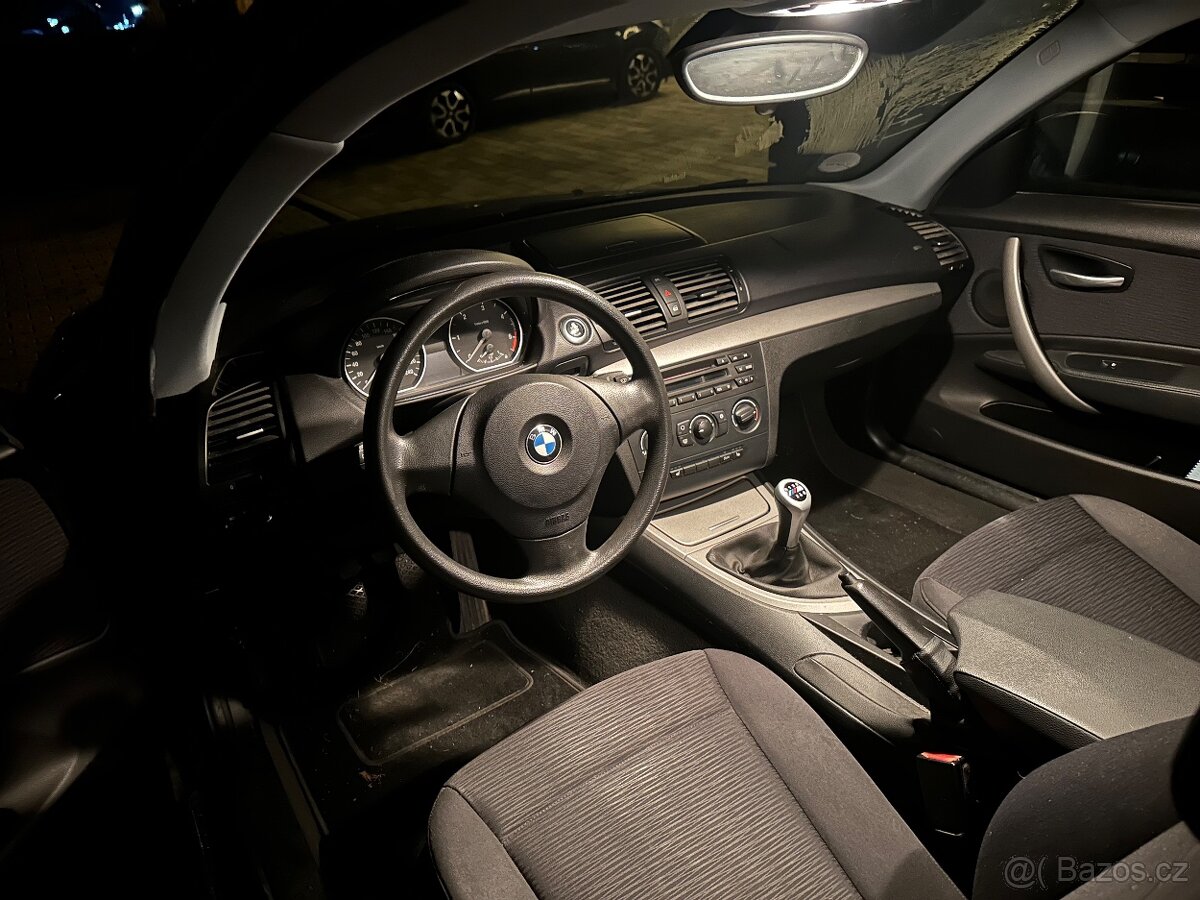 BMW 118D - 2