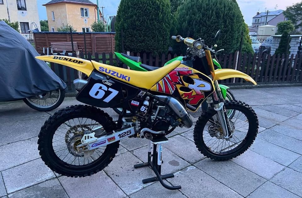 Suzuki RM 125 - 2