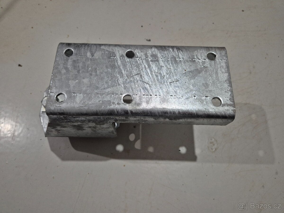 držák rezervního kola na přívěs 01 - 2