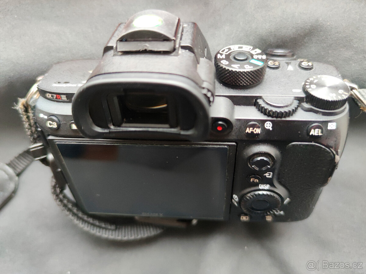Sony A7R III (full-frame bezzrcadlovka) - 2