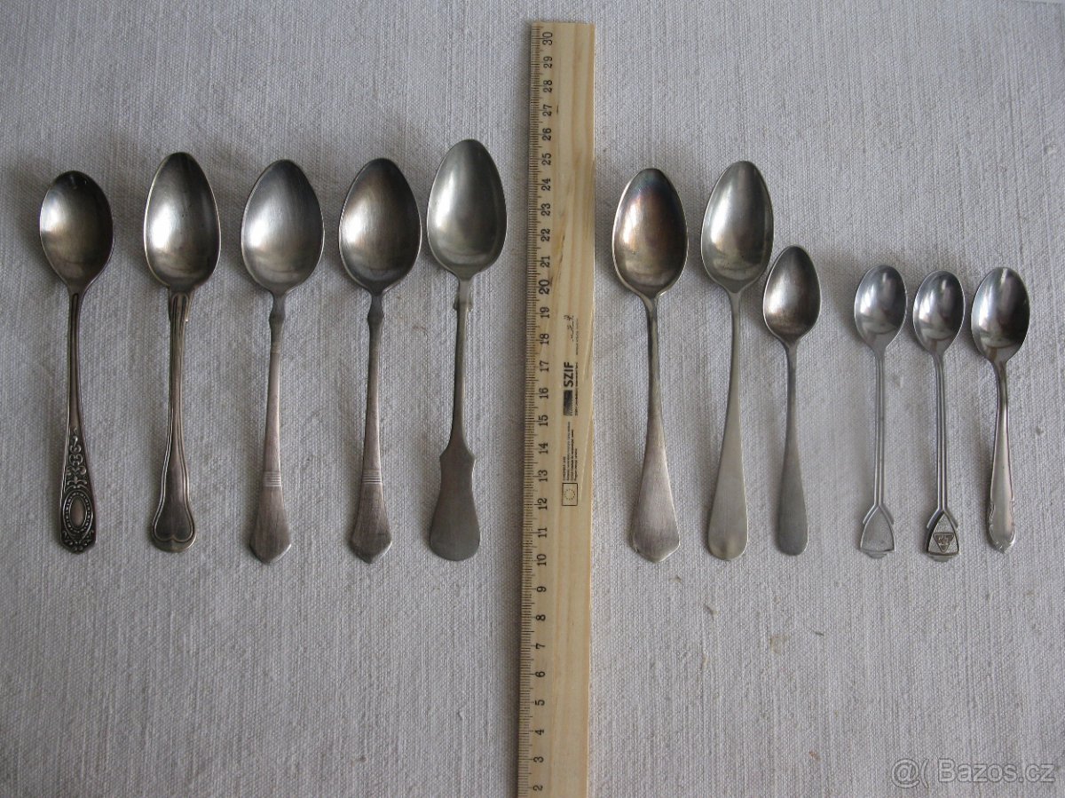 Retro hrníčky, srnka,,SOVY,staré lžičky a souprava z alpaky - 2