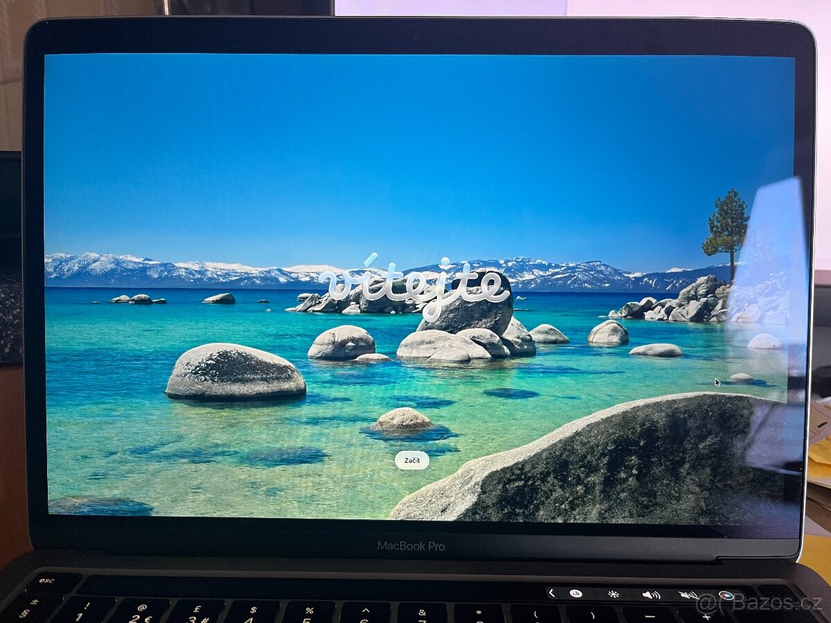 Macbook Pro, M1 + nabíječka - 2