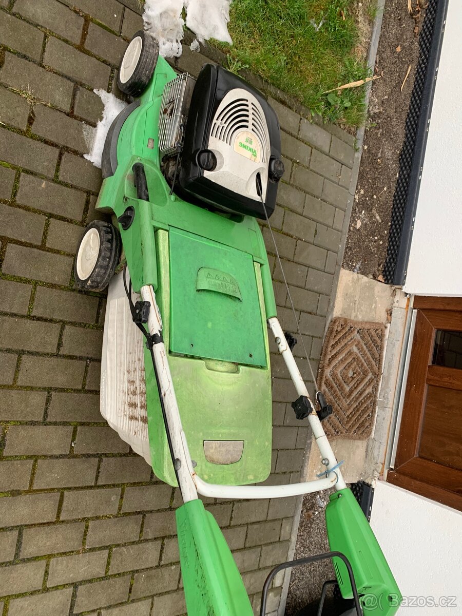 Benzinova sekacka Viking MB 545T - 2