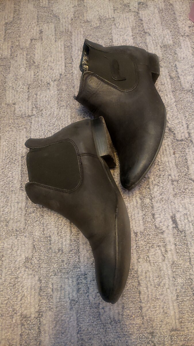 Kotníčkové dámské boty - 2