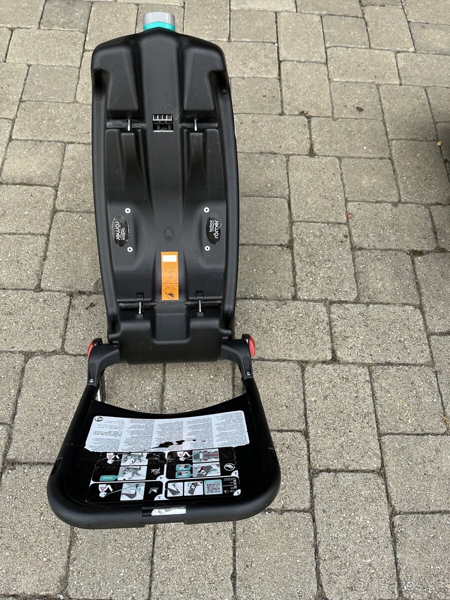 RÖMER BABY SAFE plus + Baby SAFE ISOFIX Base - 2