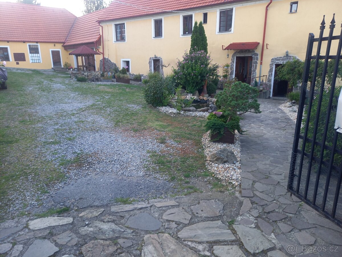 Prodej vícegeneračního domu 1476 m², pozemek 3410 m² Týn nad - 2
