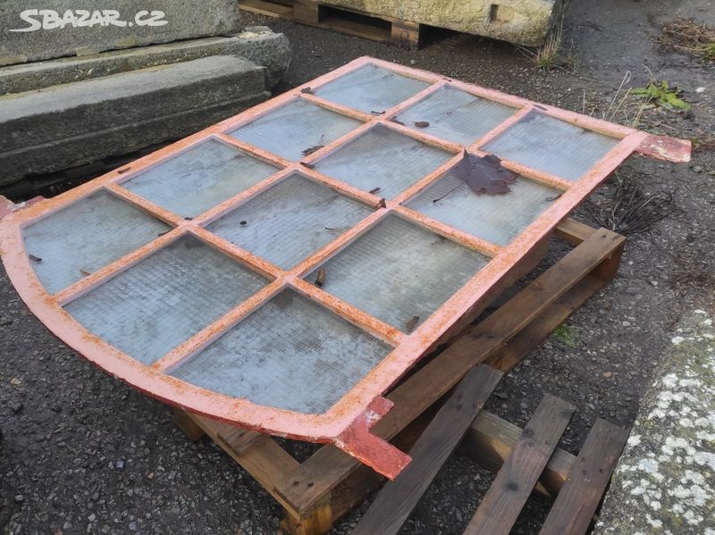 Staré železné okno, 1 ks- 142x94cm, fabrické okno - 2