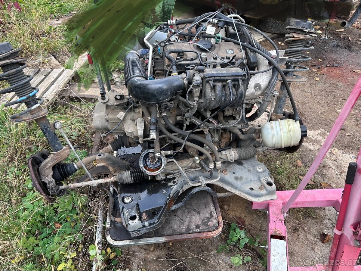 Kompletní motor peugeot 206 1.2i 44kw r.v.2000 - 2