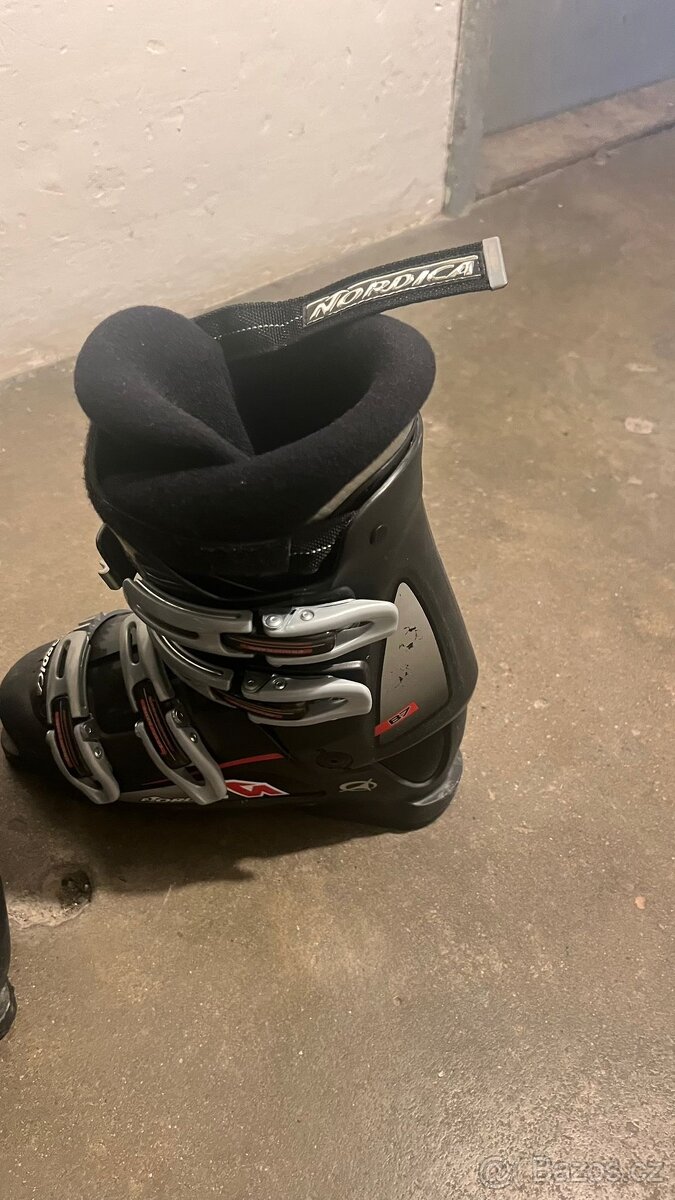 Prodám lyžáky Nordica B7 velikosti 40 - 2