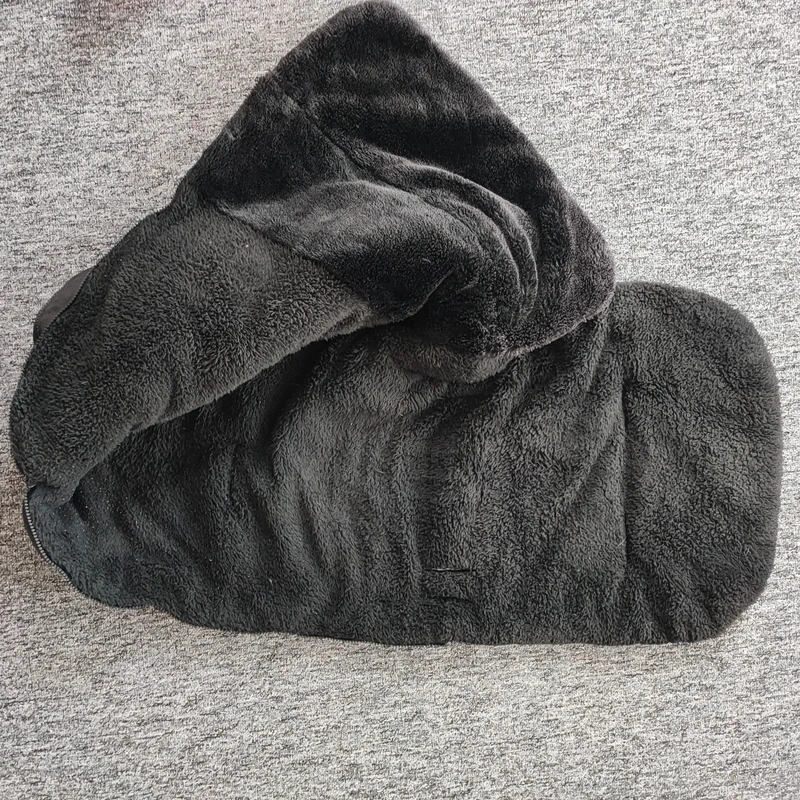 Teplý jednobarevný černý zimní fusak - 2