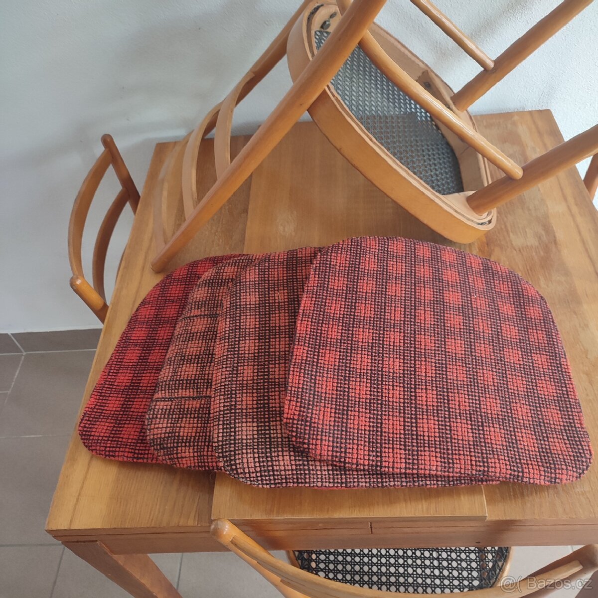 Stůl a židle Ton,nabídněte - 2