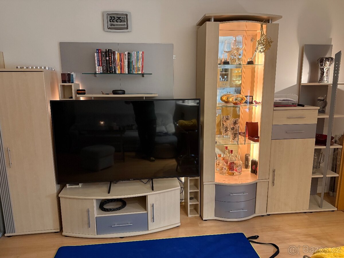 Moderní stylová obývací stěna s podsvícením - 2